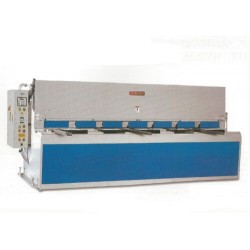 7011.jpg Birmingham 4' x 7 Ga 3.2 Ton Heavy Duty Hydraulic Shear H-0445