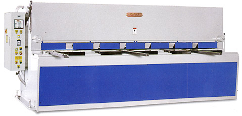 7013.jpg Birmingham 6' x 7 Ga 5.6 Ton Heavy Duty Hydraulic Shear H-0645